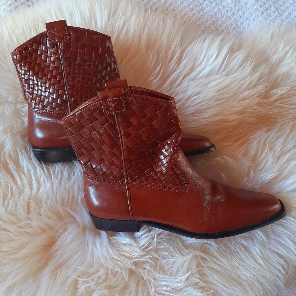 Vintage leather country boots by Unisa